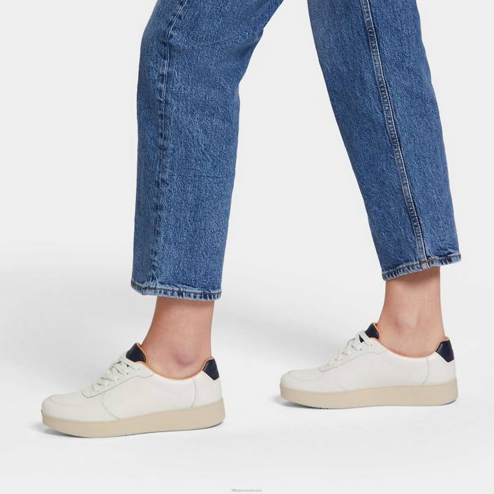 femei 8T84T238 alb/marinier pantofi de sport din piele de raliu Fitflop