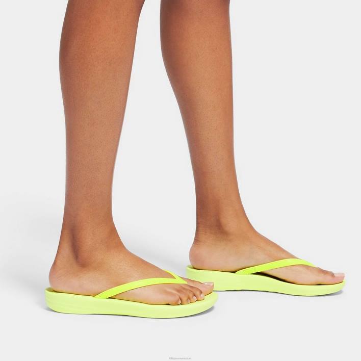 femei 8T84T15 galben electric flip flops iqushion sparkle Fitflop