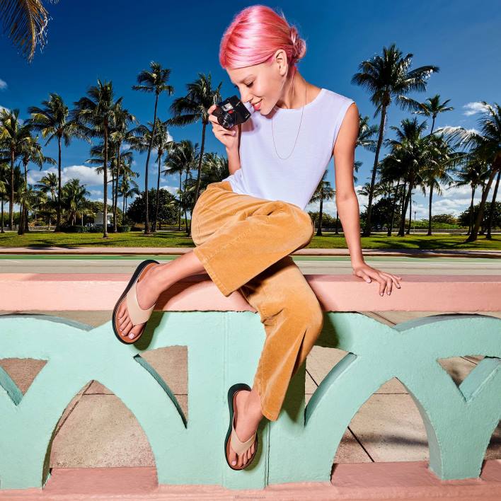 femei 8T84T127 bej/negru Sandale f-mode lux din piele cu formă plată cu vârf Fitflop